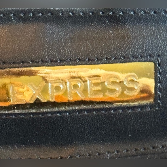 Express Women's Black Slide Sandals size 8
NWOT - Picture 7 of 7